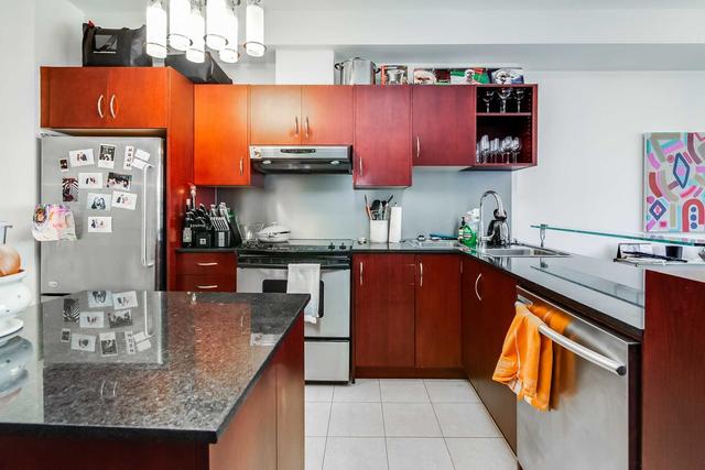 502 - 3 Mcalpine St, Condo with 2 bedrooms, 3 bathrooms and 1 parking in Toronto ON | Image 4