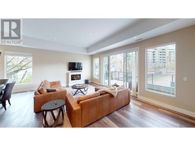 213 - 3313 Wilson Street, Condo with 3 bedrooms, 2 bathrooms and 2 parking in Penticton BC | Image 38