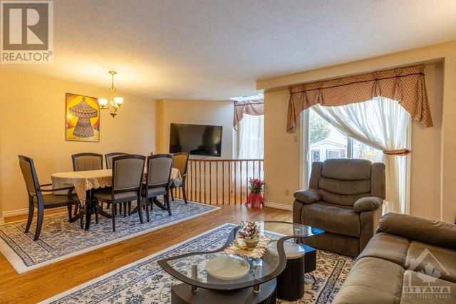 91 Burlington Crescent, Townhouse with 3 bedrooms, 4 bathrooms and 3 parking in Ottawa ON | Image 8