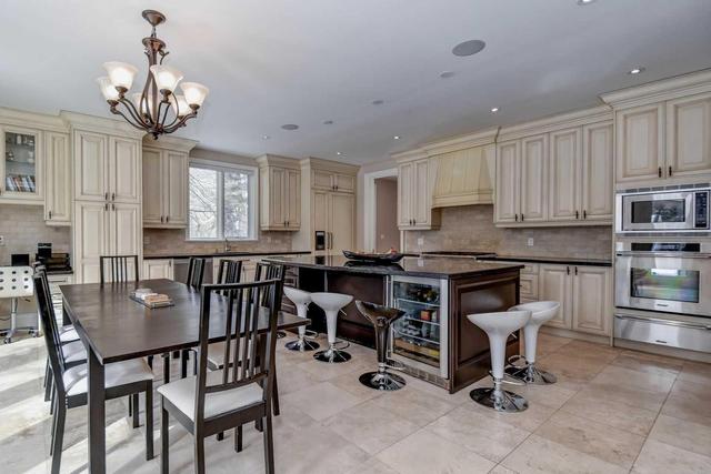 1366 Queen Victoria Ave, House detached with 4 bedrooms, 5 bathrooms and 4 parking in Mississauga ON | Image 7