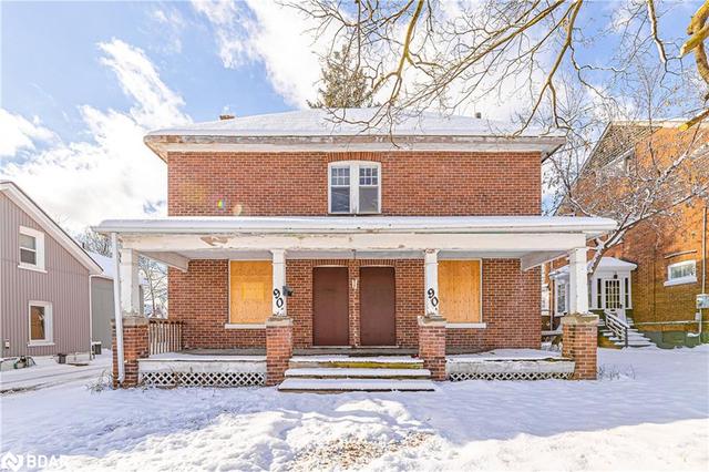 90a Mary Street, House semidetached with 3 bedrooms, 1 bathrooms and 1 parking in Barrie ON | Image 1