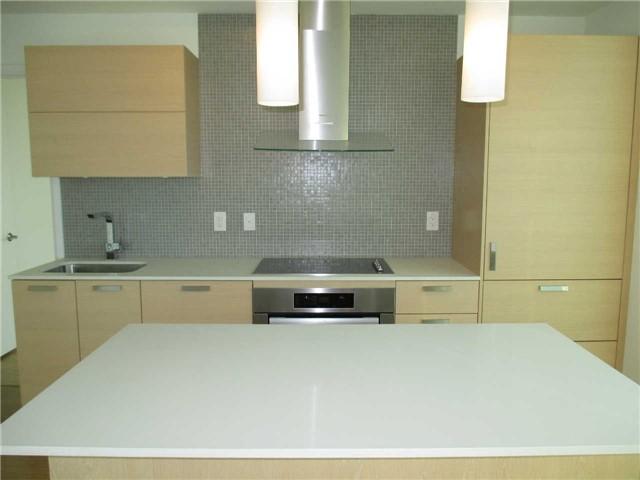 2407 - 11 Bogert Ave W, Condo with 2 bedrooms, 2 bathrooms and 1 parking in Toronto ON | Image 3