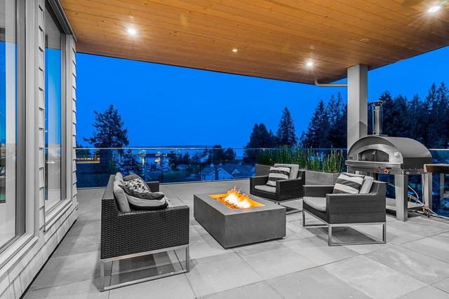 4701 Piccadilly South Road, House detached with 7 bedrooms, 9 bathrooms and null parking in West Vancouver BC | Image 32
