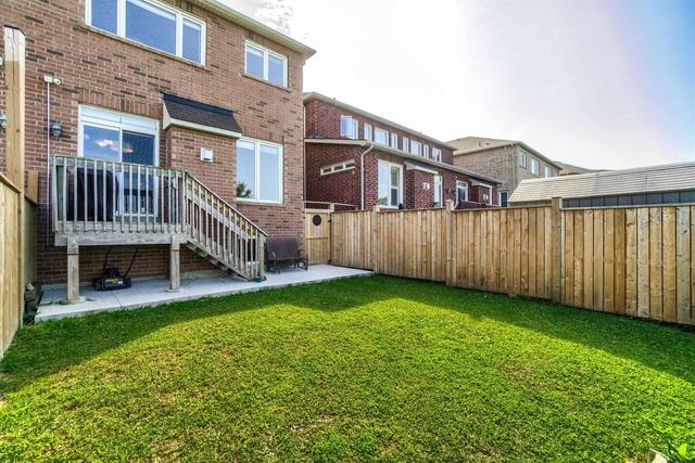 36 Westowanis Dr, House semidetached with 4 bedrooms, 4 bathrooms and 3 parking in Toronto ON | Image 31