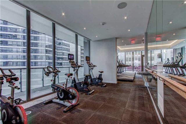 1322 - 57 St Joseph St, Condo with 1 bedrooms, 1 bathrooms and 1 parking in Toronto ON | Image 2