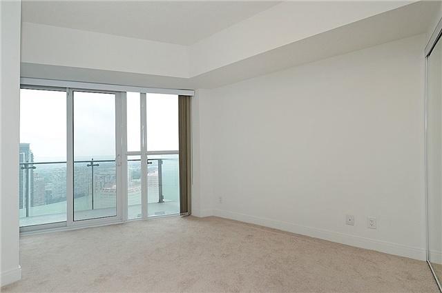 3206 - 50 Absolute Ave, Condo with 1 bedrooms, 1 bathrooms and 1 parking in Mississauga ON | Image 5
