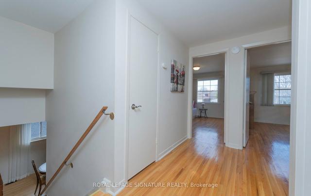 17 Pebblehill Sq, House detached with 3 bedrooms, 2 bathrooms and 4 parking in Toronto ON | Image 14