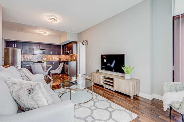 1216 - 17 Anndale Dr, Condo with 2 bedrooms, 2 bathrooms and 1 parking in Toronto ON | Image 3