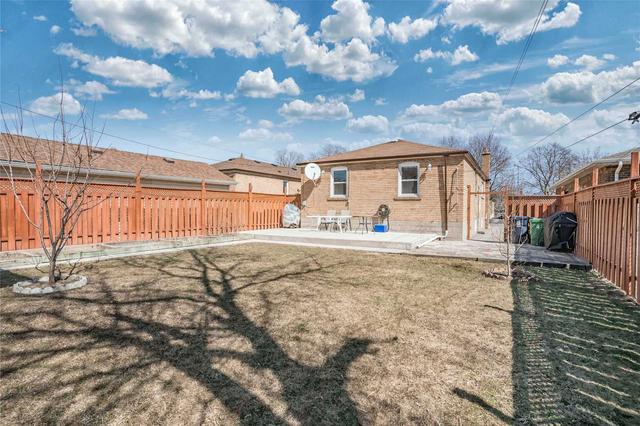 152 Canlish Rd, House detached with 3 bedrooms, 3 bathrooms and 4 parking in Toronto ON | Image 33