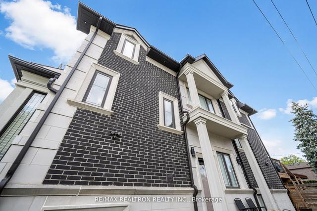 150 Norton Ave, House detached with 4 bedrooms, 5 bathrooms and 6 parking in Toronto ON | Image 25