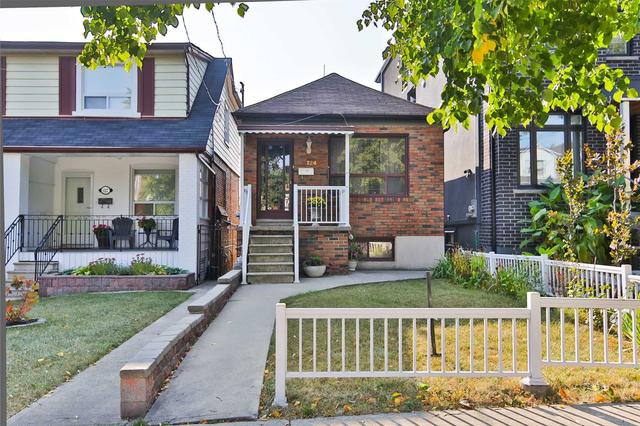 124 Caledonia Rd, House detached with 2 bedrooms, 2 bathrooms and 2 parking in Toronto ON | Image 23