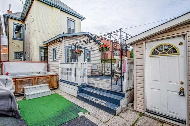 608 Barton St E, House detached with 3 bedrooms, 2 bathrooms and 3 parking in Hamilton ON | Image 35