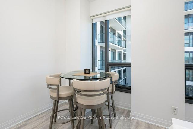 502 - 280 Howland Ave, Condo with 2 bedrooms, 2 bathrooms and 1 parking in Toronto ON | Image 3
