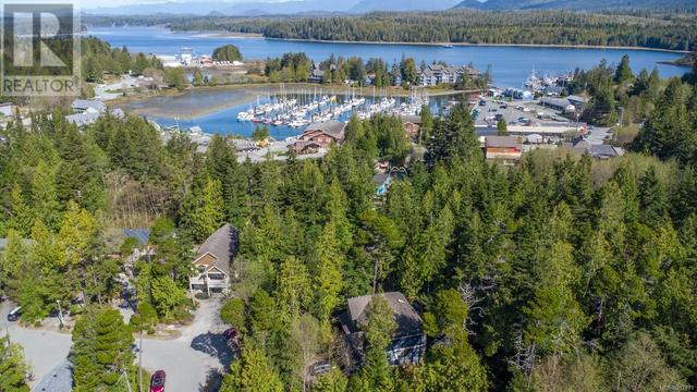 1865 St. Jacques Blvd, House detached with 4 bedrooms, 3 bathrooms and 1 parking in Ucluelet BC | Image 74
