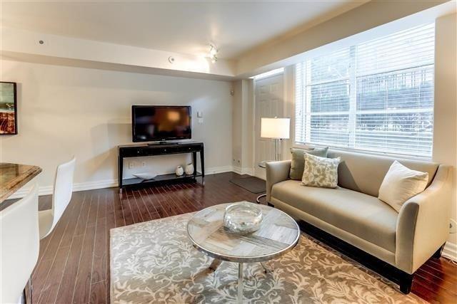 th107 - 415 Jarvis St, Townhouse with 2 bedrooms, 1 bathrooms and 1 parking in Toronto ON | Image 2
