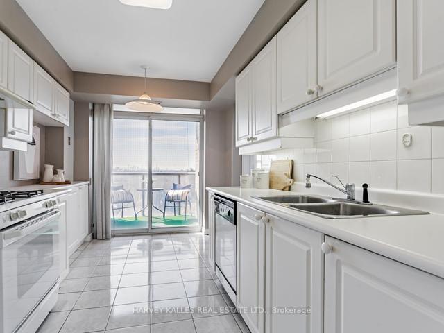 908 - 265 Ridley Blvd, Condo with 2 bedrooms, 2 bathrooms and 2 parking in Toronto ON | Image 3