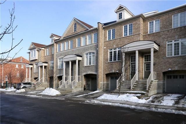 7203 Triumph Lane, Townhouse with 3 bedrooms, 3 bathrooms and 1 parking in Mississauga ON | Image 2