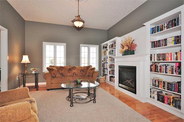 2 Terraview Cres, House attached with 2 bedrooms, 3 bathrooms and 2 parking in Guelph ON | Image 20