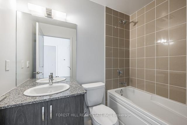 105 - 10 Meadowglen Pl, Condo with 3 bedrooms, 2 bathrooms and 1 parking in Toronto ON | Image 11