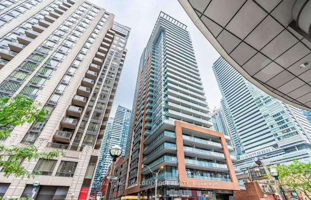 207 - 8 Mercer St, Condo with 1 bedrooms, 1 bathrooms and 0 parking in Toronto ON | Image 1