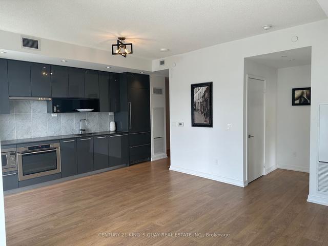 3703 - 117 Mcmahon Dr, Condo with 2 bedrooms, 2 bathrooms and 1 parking in Toronto ON | Image 39