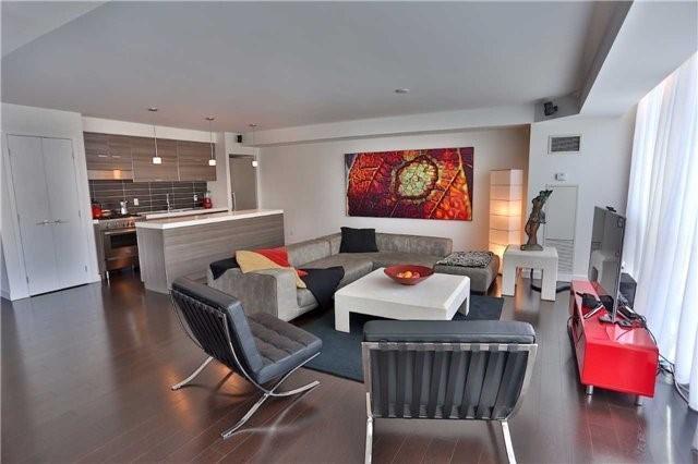 1001 - 55 Stewart St, Condo with 2 bedrooms, 3 bathrooms and 2 parking in Toronto ON | Image 7