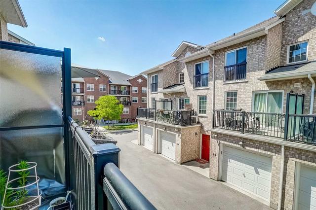 56 Strangford Lane, House attached with 3 bedrooms, 3 bathrooms and 2 parking in Toronto ON | Image 8