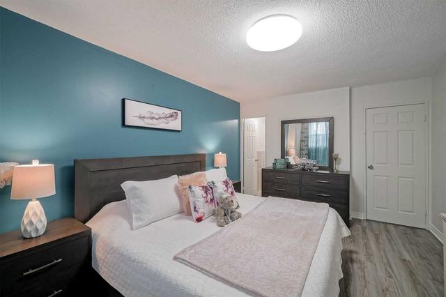 114 - 390 Dixon Rd, Condo with 3 bedrooms, 2 bathrooms and 1 parking in Toronto ON | Image 8