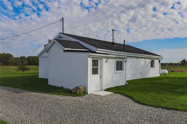 6800 Sixteen Road, House detached with 3 bedrooms, 1 bathrooms and 10 parking in West Lincoln ON | Image 6