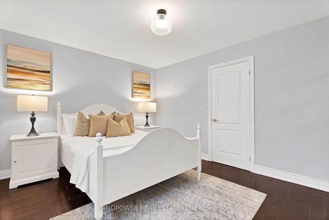 11 Stonedale Plwy, Townhouse with 3 bedrooms, 3 bathrooms and 2 parking in Toronto ON | Image 18
