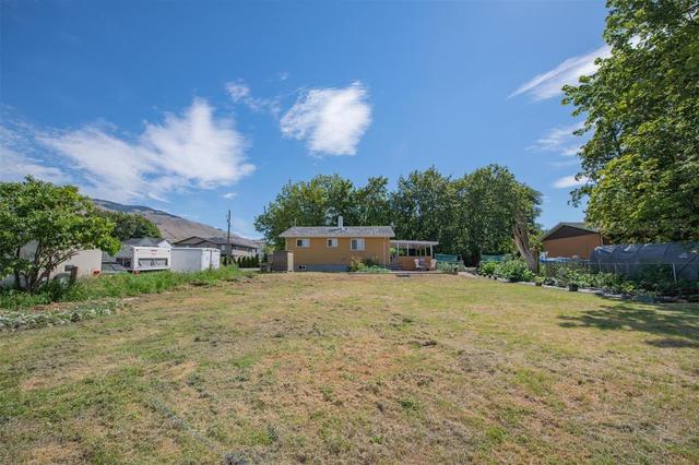 9015 Kalamalka Road, House detached with 2 bedrooms, 1 bathrooms and 5 parking in Coldstream BC | Image 12