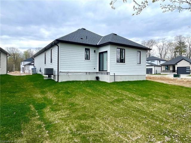 51 - 22701 Adelaide Rd, House detached with 2 bedrooms, 2 bathrooms and 2 parking in Strathroy Caradoc ON | Image 13