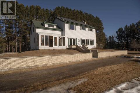2135 Riverdale Road W, House detached with 5 bedrooms, 3 bathrooms and null parking in Thunder Bay ON | Card Image