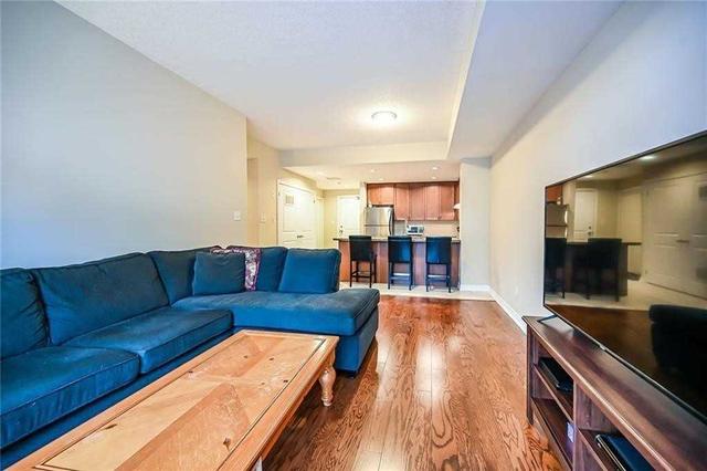 102 - 396 Plains Rd E, Condo with 2 bedrooms, 2 bathrooms and 1 parking in Burlington ON | Image 9