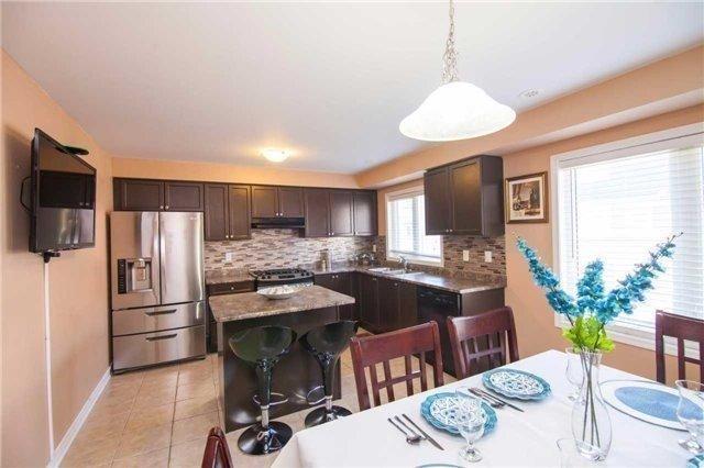 104 Lathbury St, House attached with 3 bedrooms, 3 bathrooms and 1 parking in Brampton ON | Image 7