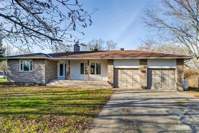 6037 Herberts Corners Road, House detached with 3 bedrooms, 2 bathrooms and 4 parking in Ottawa ON | Card Image