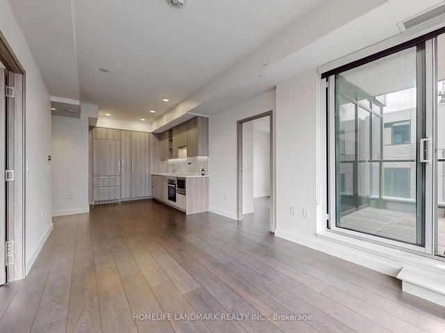 303 - 85 Mcmahon Dr, Condo with 2 bedrooms, 2 bathrooms and 1 parking in Toronto ON | Image 5