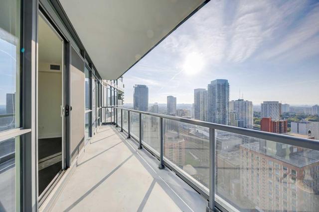 2502 - 30 Roehampton Ave, Condo with 2 bedrooms, 2 bathrooms and 1 parking in Toronto ON | Image 1
