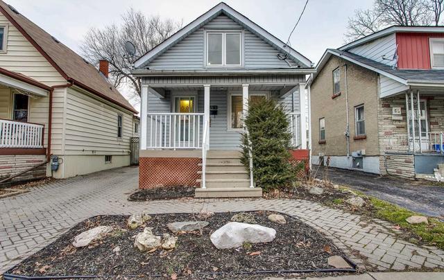 64 Montrave Ave, House detached with 3 bedrooms, 2 bathrooms and 3 parking in Oshawa ON | Image 1