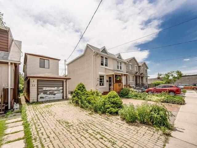 11 Lucy Ave, House detached with 3 bedrooms, 1 bathrooms and 3 parking in Toronto ON | Image 10