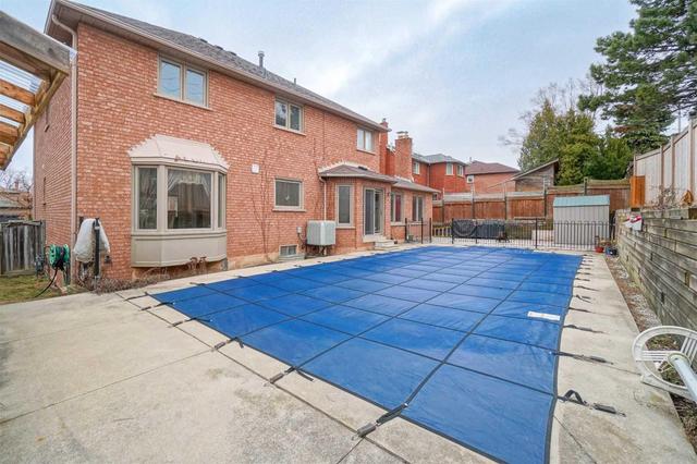 5668 Turney Dr, House detached with 4 bedrooms, 4 bathrooms and 4 parking in Mississauga ON | Image 24