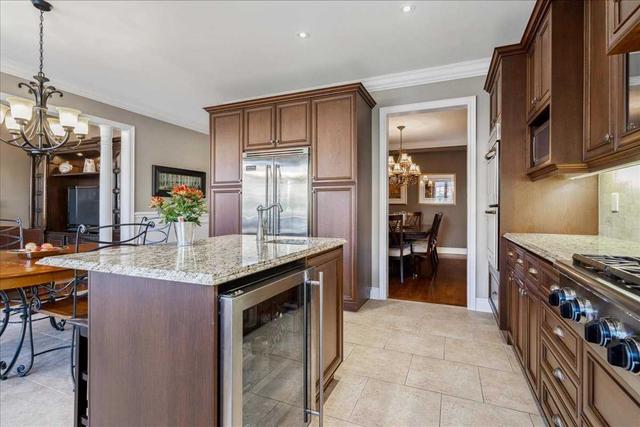 2094 Devonshire Cres, House detached with 4 bedrooms, 5 bathrooms and 6 parking in Oakville ON | Image 7