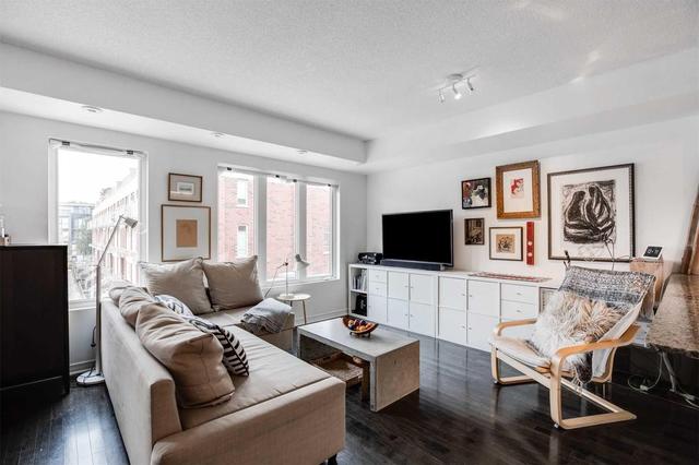 216 - 20 Elsie Lane, Townhouse with 2 bedrooms, 2 bathrooms and 1 parking in Toronto ON | Image 3