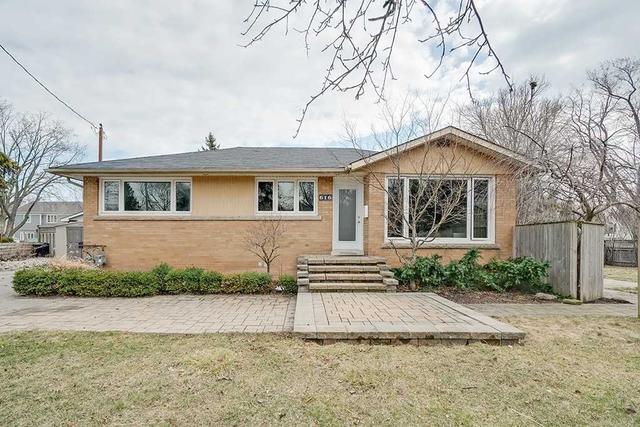 616 Parkside Dr, House detached with 3 bedrooms, 2 bathrooms and 4 parking in Oakville ON | Image 1