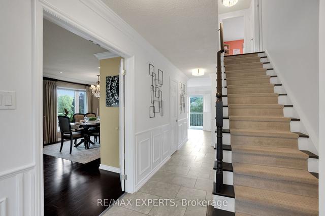 1003 Ferndale Cres, House detached with 3 bedrooms, 2 bathrooms and 5 parking in Newmarket ON | Image 36