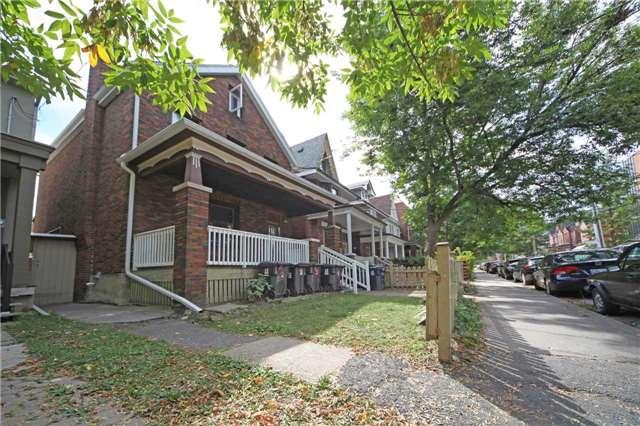 23 D'arcy St, House detached with 9 bedrooms, 4 bathrooms and null parking in Toronto ON | Image 1