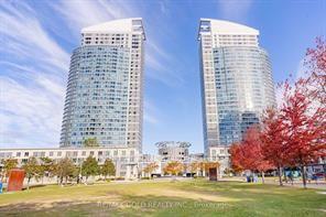 ph307 - 38 Lee Centre Dr, Condo with 2 bedrooms, 2 bathrooms and 2 parking in Toronto ON | Image 1
