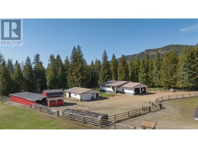 225 Trinity Valley Road, House detached with 4 bedrooms, 1 bathrooms and 20 parking in North Okanagan D BC | Image 1