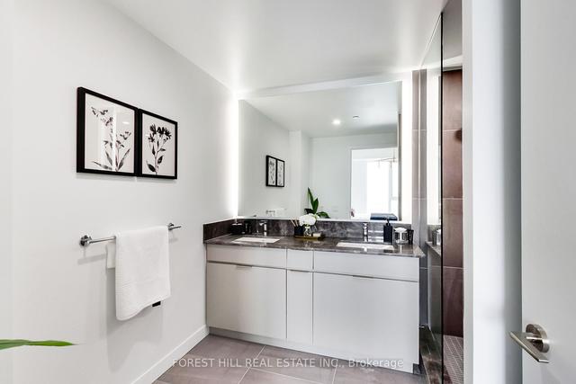 707 - 185 Alberta Ave, Condo with 3 bedrooms, 2 bathrooms and 1 parking in Toronto ON | Image 3