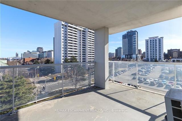 603 - 75 Queen St N, Condo with 3 bedrooms, 2 bathrooms and 1 parking in Hamilton ON | Image 7